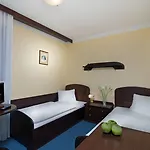 Hotel Zatisi 3*
